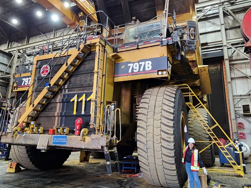 2022-01-09-Dalena-Vo-mining-intern-2a-web.jpg