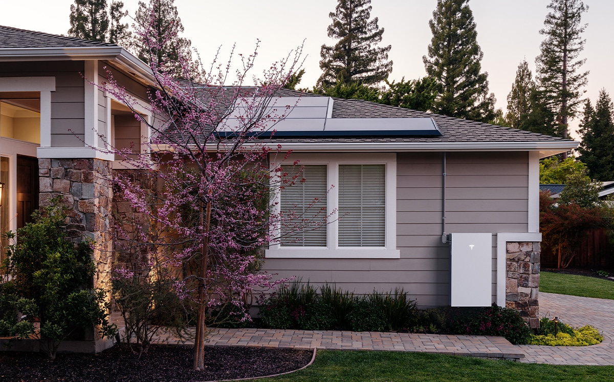 solar panel installation services,solar energy solutions,professional solar installers,top solar company