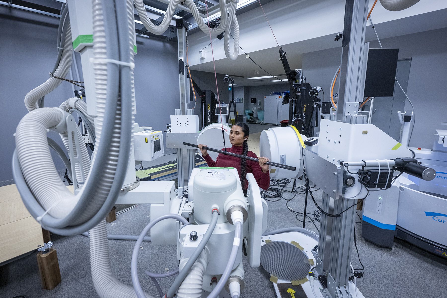 Biplanar videoradiography (BVR) allows researchers to see shoulder bones move inside the body in real-time.